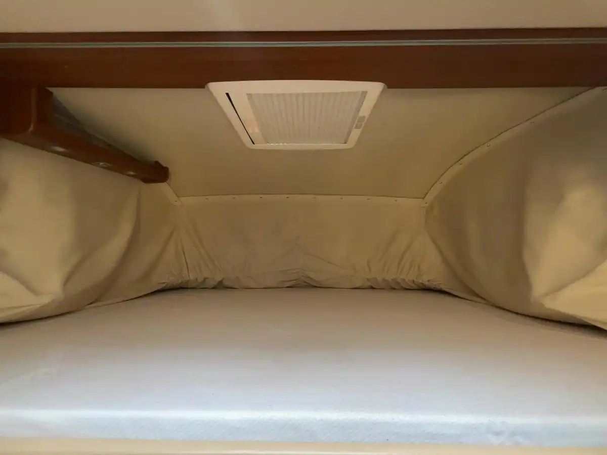 CARTHAGO Chic E-Line Yachting I 51 Aut. Einzelbetten Hubbett - Ansicht 13